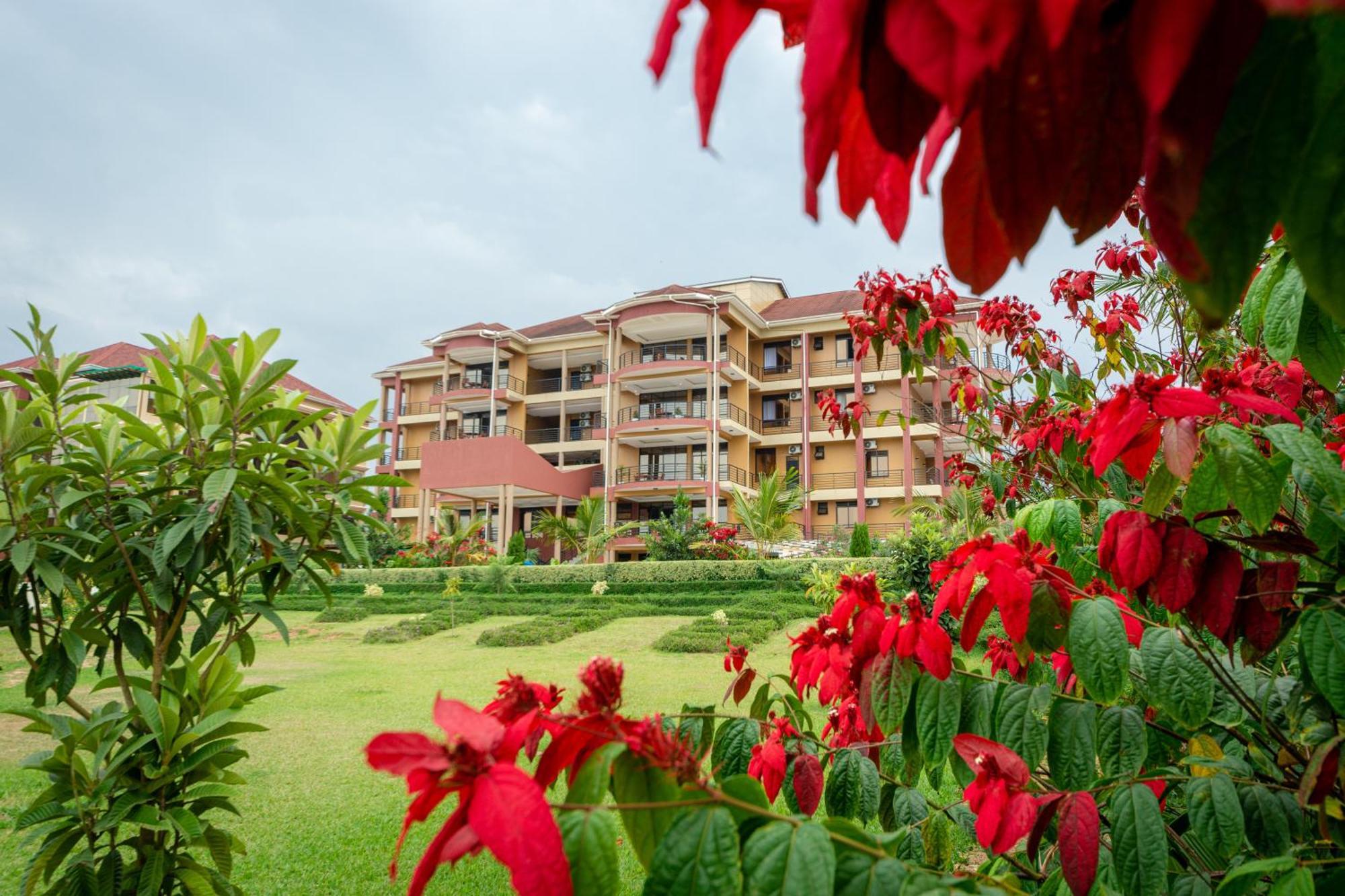 Las Vegas Garden Hotel Mbarara Exterior foto